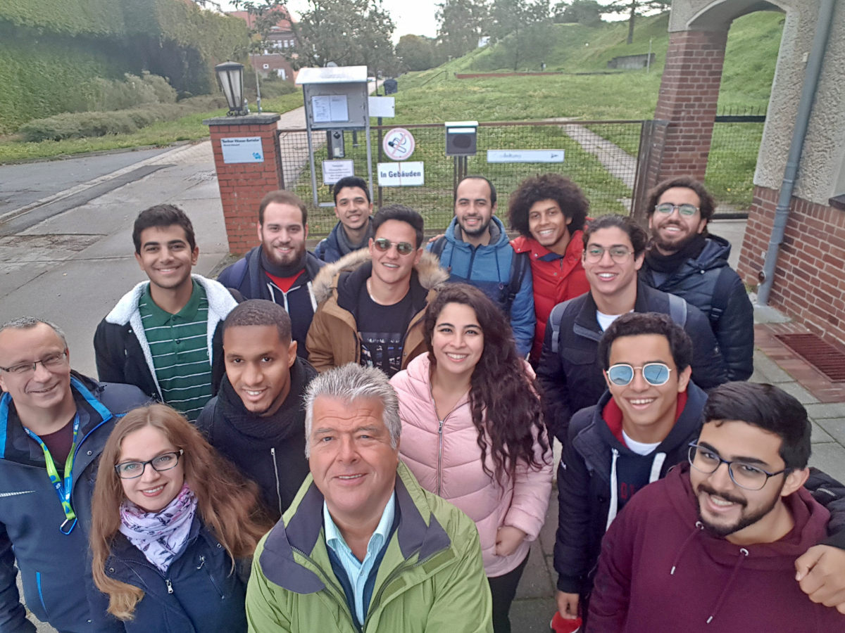 Bandenfoto vor der Besichtigung der Kläranlage Stahnsdorf
